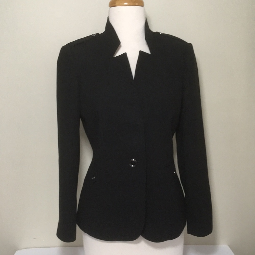 SOLD 🔥Tahari Arthur Levine Black Blazer Size 6P - Picture 1 of 4